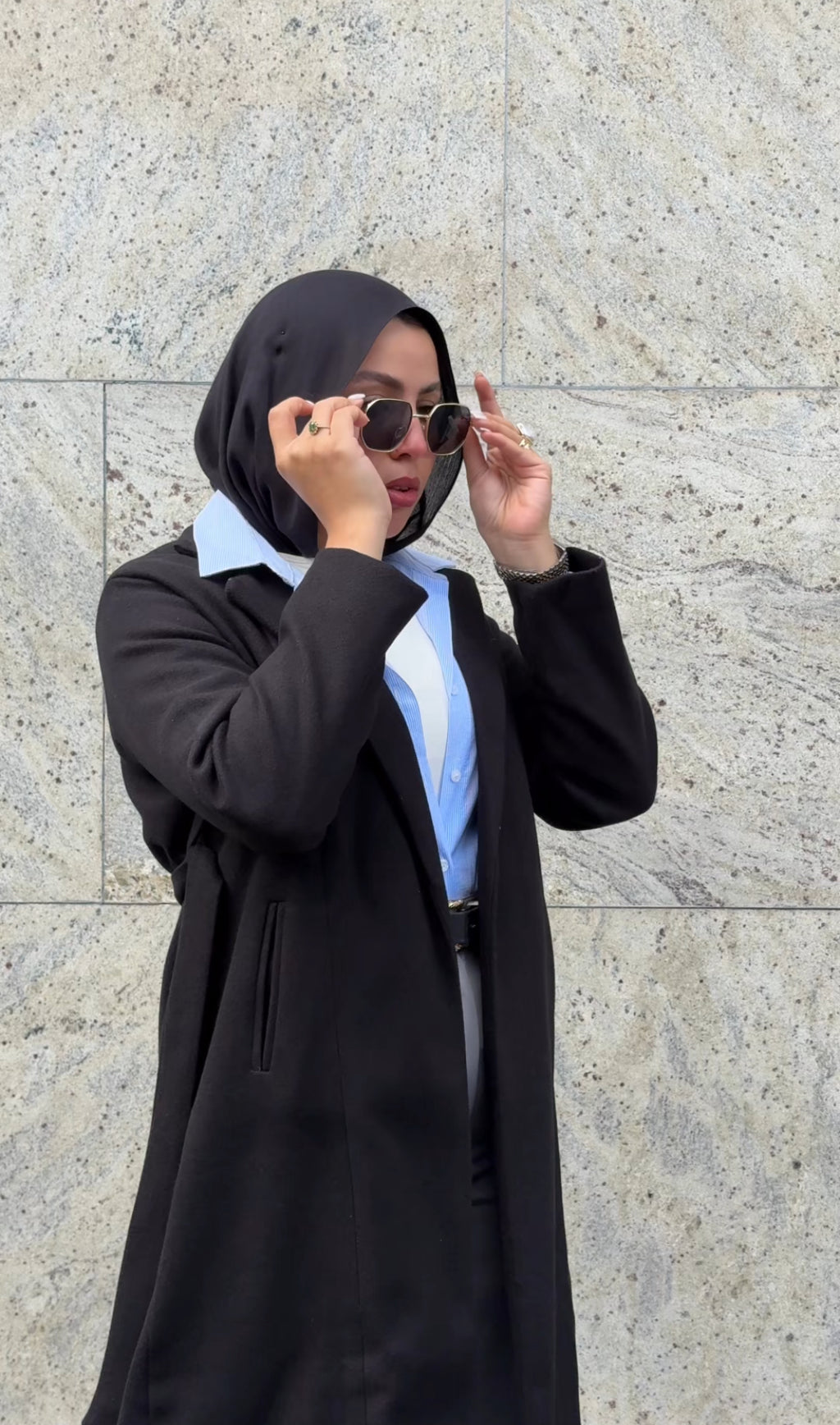 Cozy Minimal Wool Coat - Burgundy